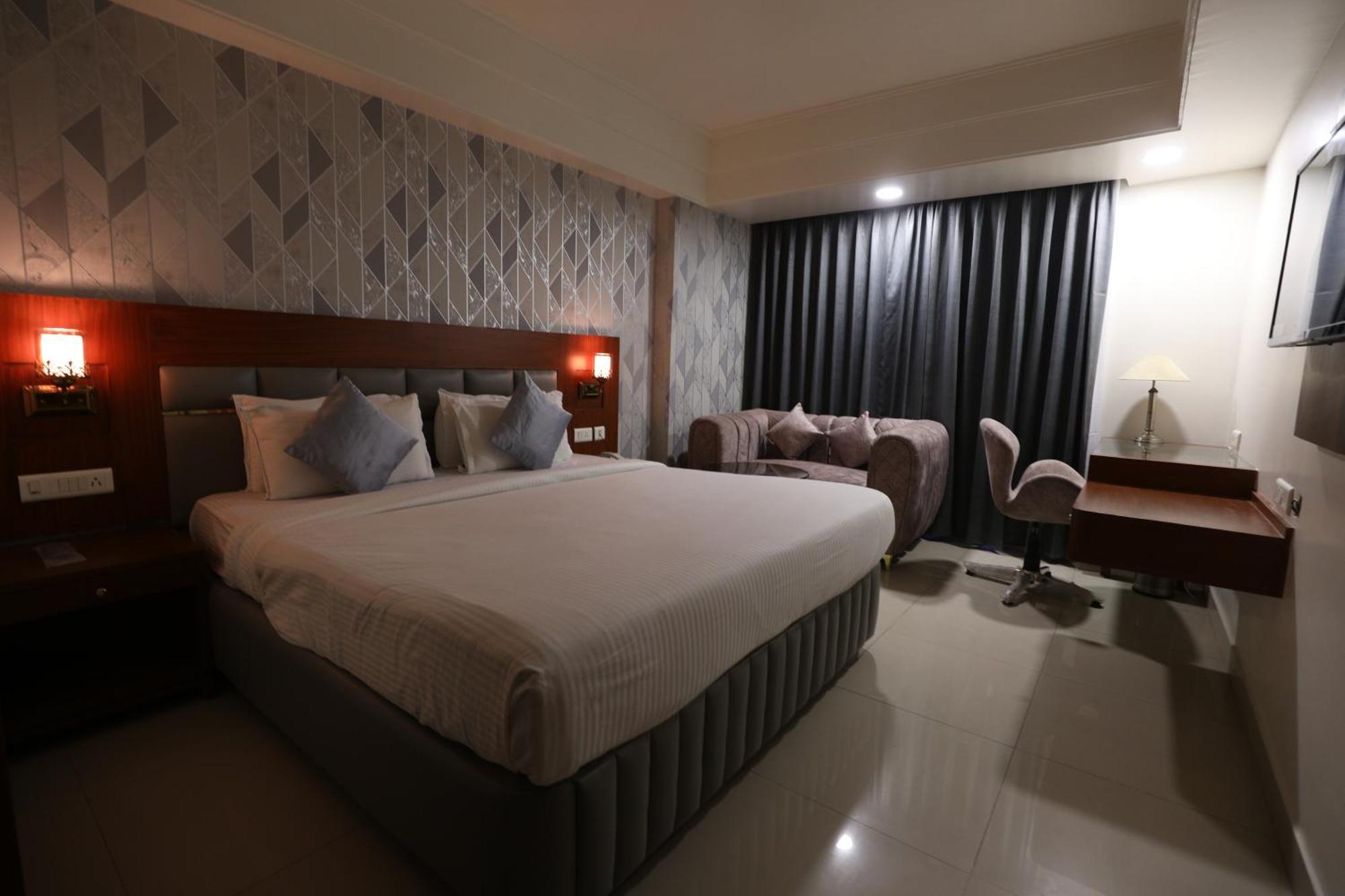 Eastin Hotels Hajdarábád Exteriér fotografie